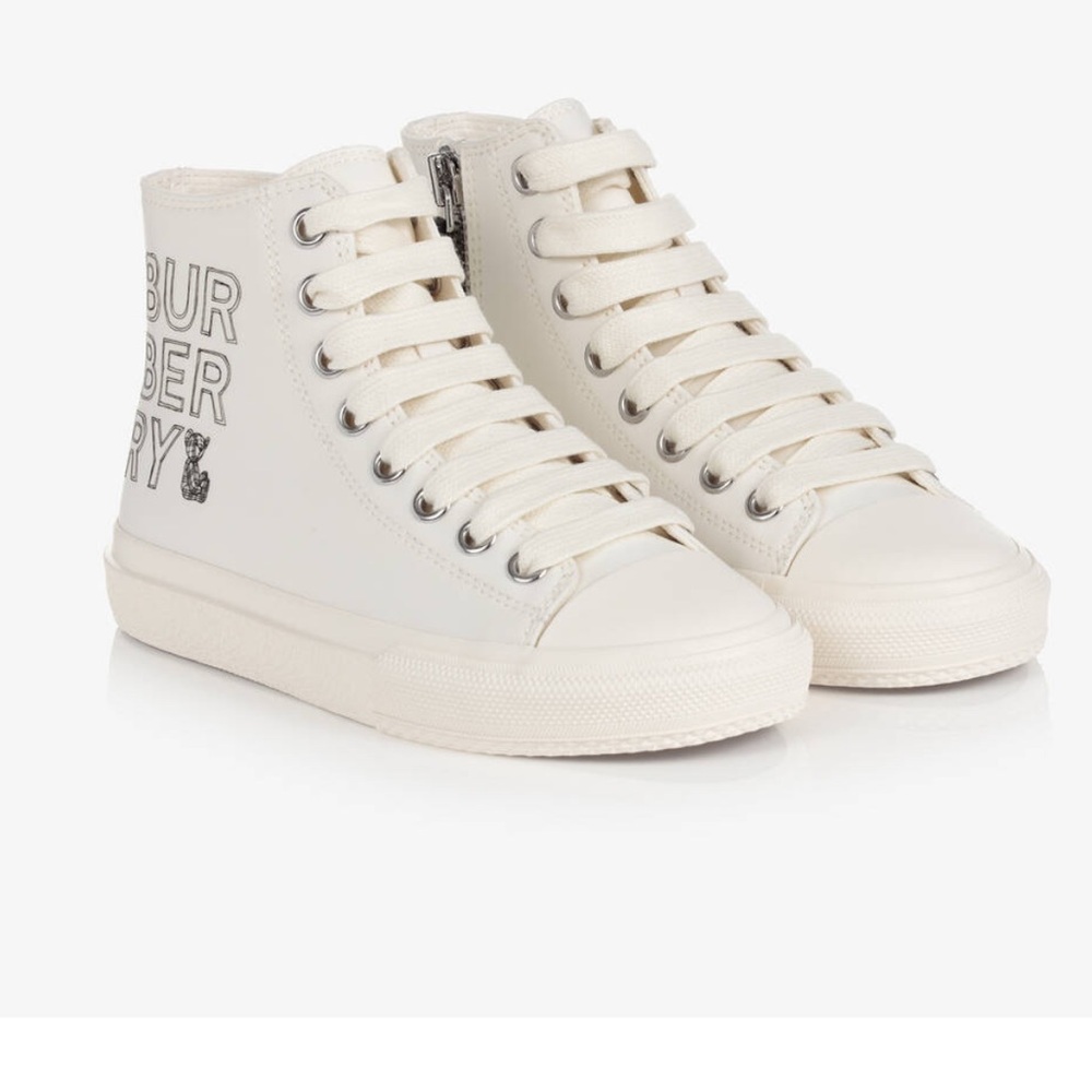 Burberry kids sneakers size 13 kids (C42)